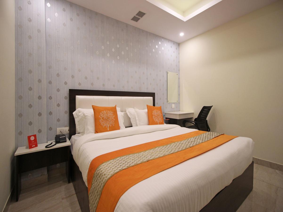 Oyo 8132 Hotel Kukreja Дехрадун Экстерьер фото