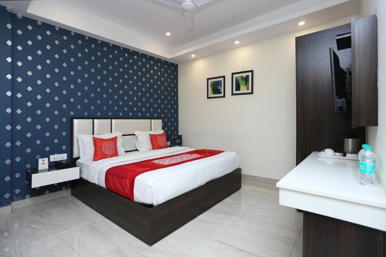 Oyo 8132 Hotel Kukreja Дехрадун Экстерьер фото